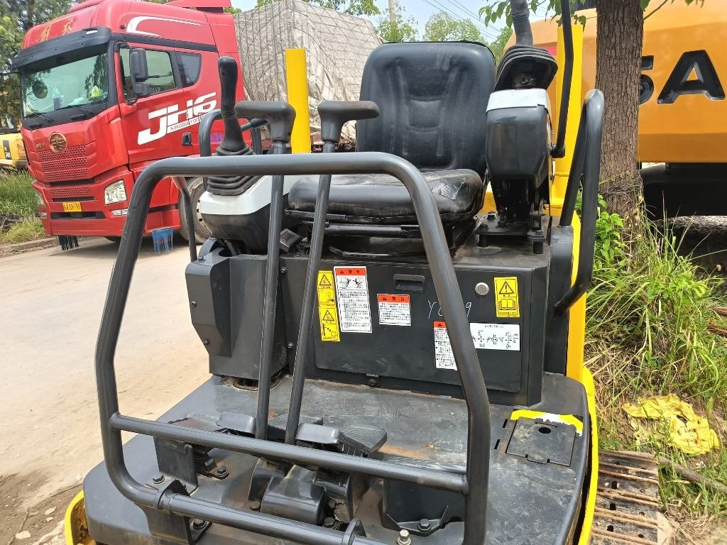Komatsu PC 18  - Excavadora de cadenas: foto 5 Komatsu PC 18  - Excavadora de cadenas: foto 5