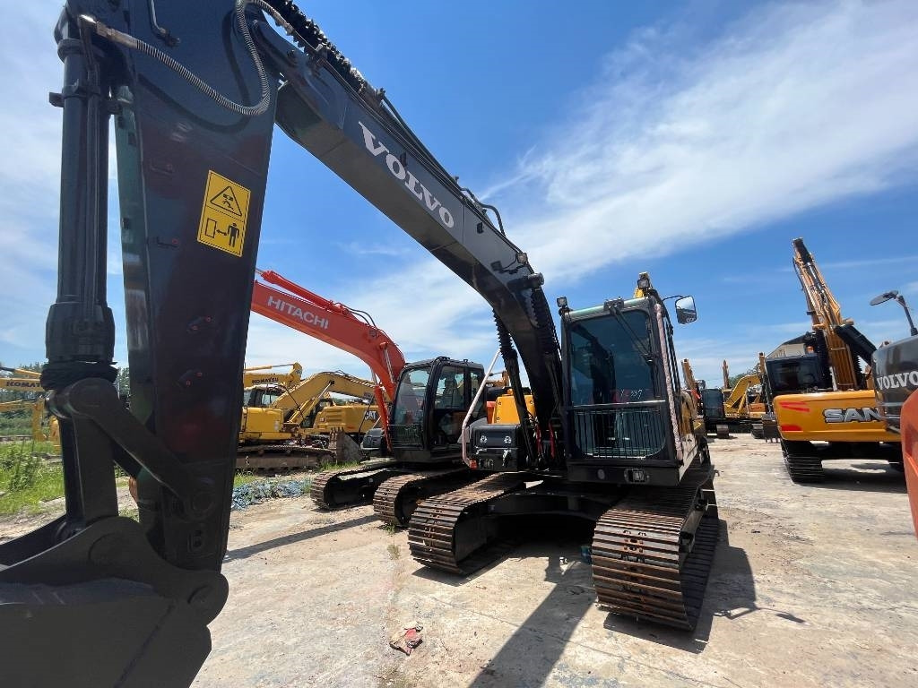 Volvo EC 140 - Excavadora de cadenas: foto 1 Volvo EC 140 - Excavadora de cadenas: foto 1