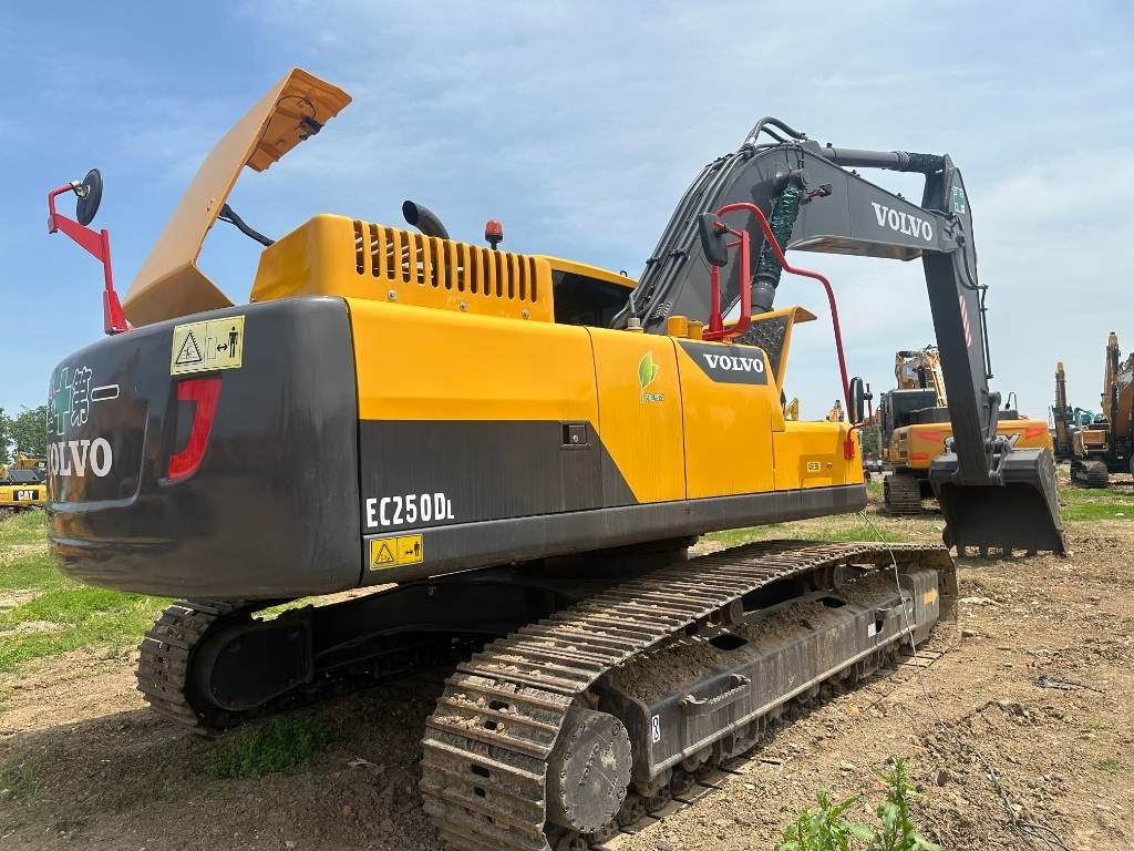 Volvo EC 250 D - Excavadora de cadenas: foto 1 Volvo EC 250 D - Excavadora de cadenas: foto 1