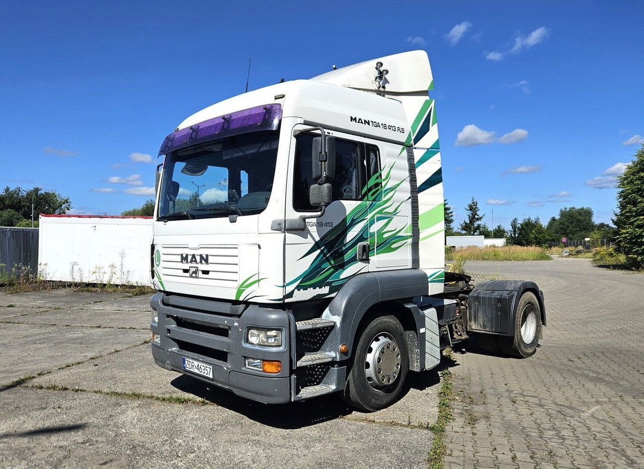 MAN 18.413 FLS - Manual pump and injectors, Intarder, Airco - Cabeza tractora: foto 1 MAN 18.413 FLS - Manual pump and injectors, Intarder, Airco - Cabeza tractora: foto 1