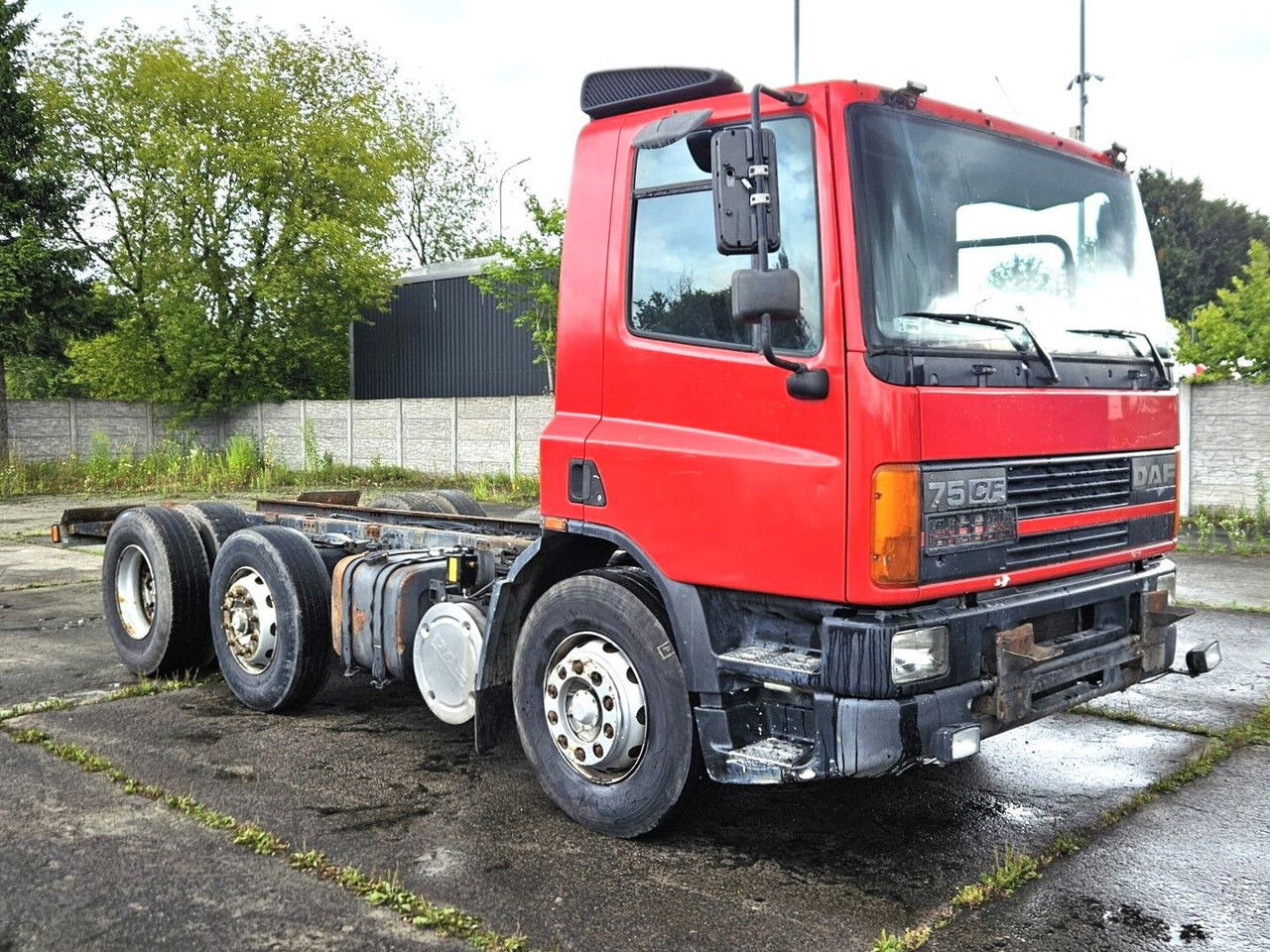 DAF CF 75.250 6x2 - Camión chasis: foto 1 DAF CF 75.250 6x2 - Camión chasis: foto 1