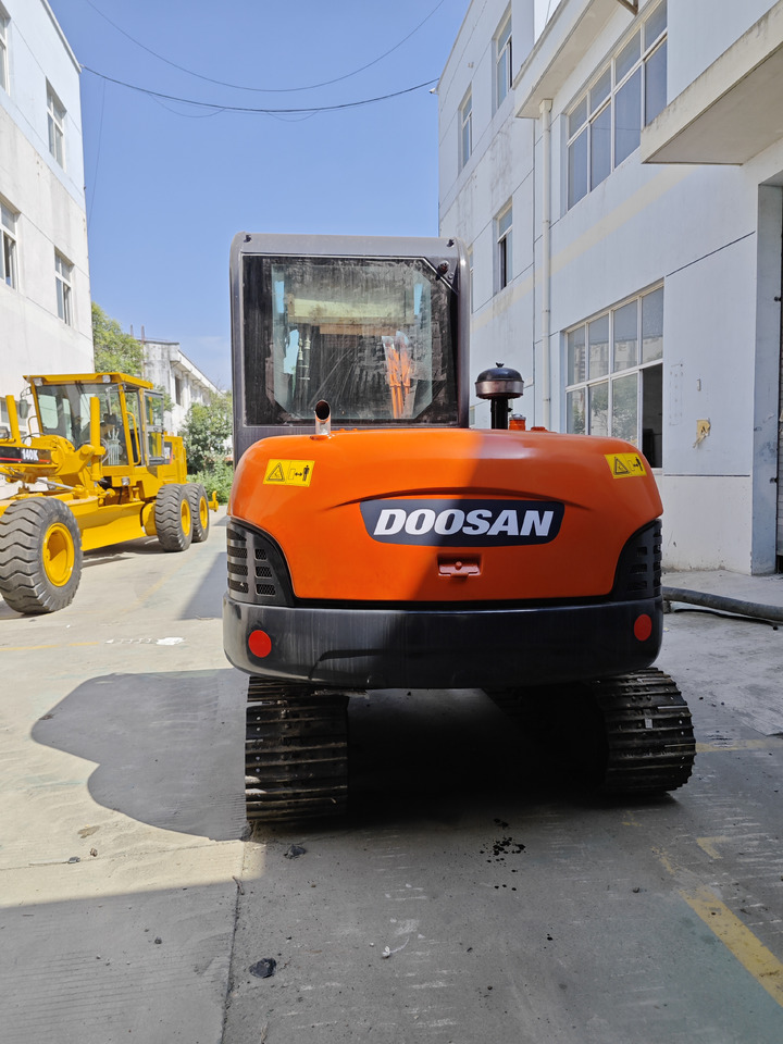 Doosan DH60 - Miniexcavadora: foto 4 Doosan DH60 - Miniexcavadora: foto 4