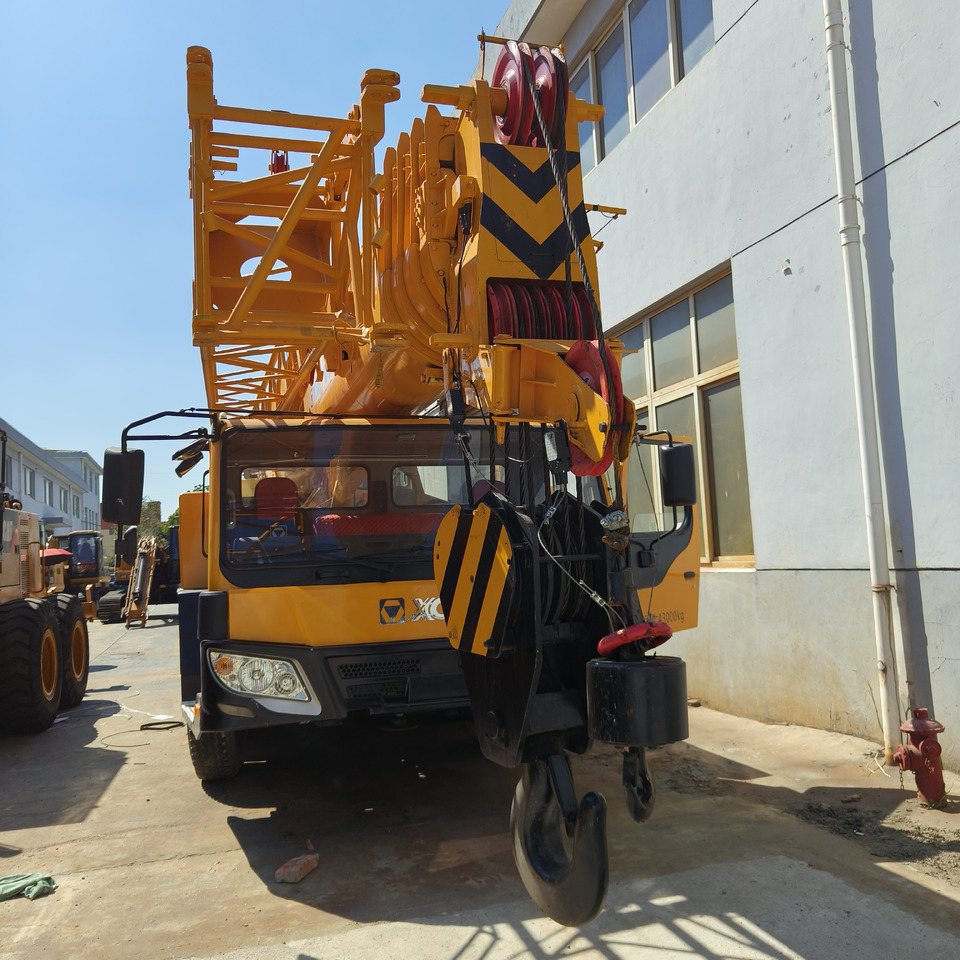 XCMG QY70K Used truck crane - Autogrúa: foto 3 XCMG QY70K Used truck crane - Autogrúa: foto 3