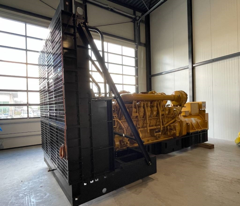 CAT 3516B - 2.250 kVA Generator - DPX-25084 - Generador industriale: foto 2 CAT 3516B - 2.250 kVA Generator - DPX-25084 - Generador industriale: foto 2