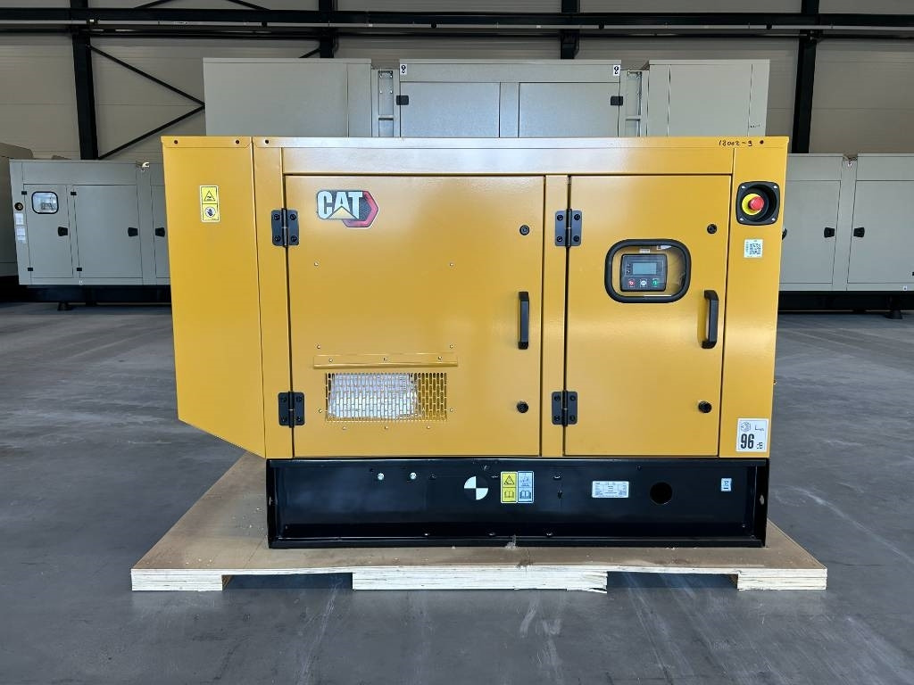 CAT DE18E3 - 18 kVA Generator - DPX-18002 - Generador industriale: foto 1 CAT DE18E3 - 18 kVA Generator - DPX-18002 - Generador industriale: foto 1