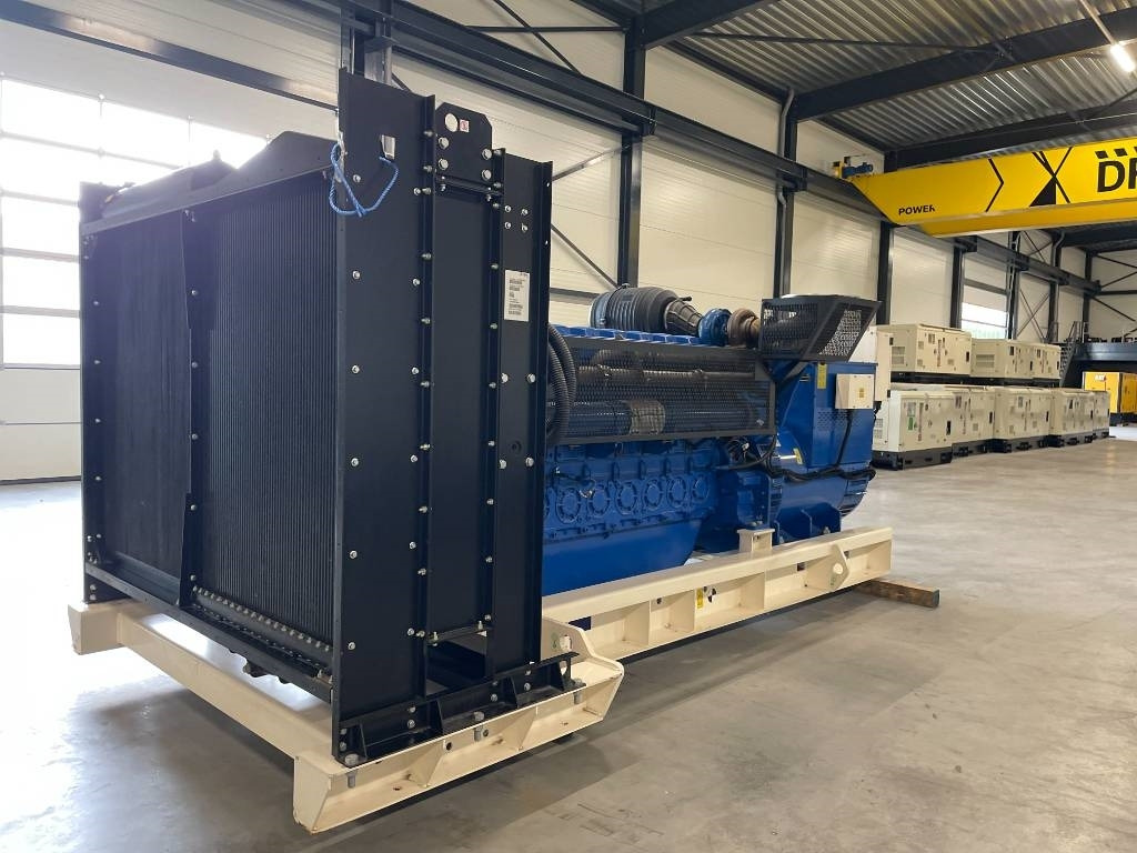 FG Wilson P1250-1 - 1250 kVA Surplus Genset - DPX-25089 - Generador industriale: foto 4 FG Wilson P1250-1 - 1250 kVA Surplus Genset - DPX-25089 - Generador industriale: foto 4
