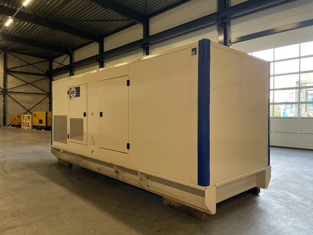 FG Wilson P715-3 - 715 kVA Genset - DPX-16023 - Generador industriale: foto 3 FG Wilson P715-3 - 715 kVA Genset - DPX-16023 - Generador industriale: foto 3