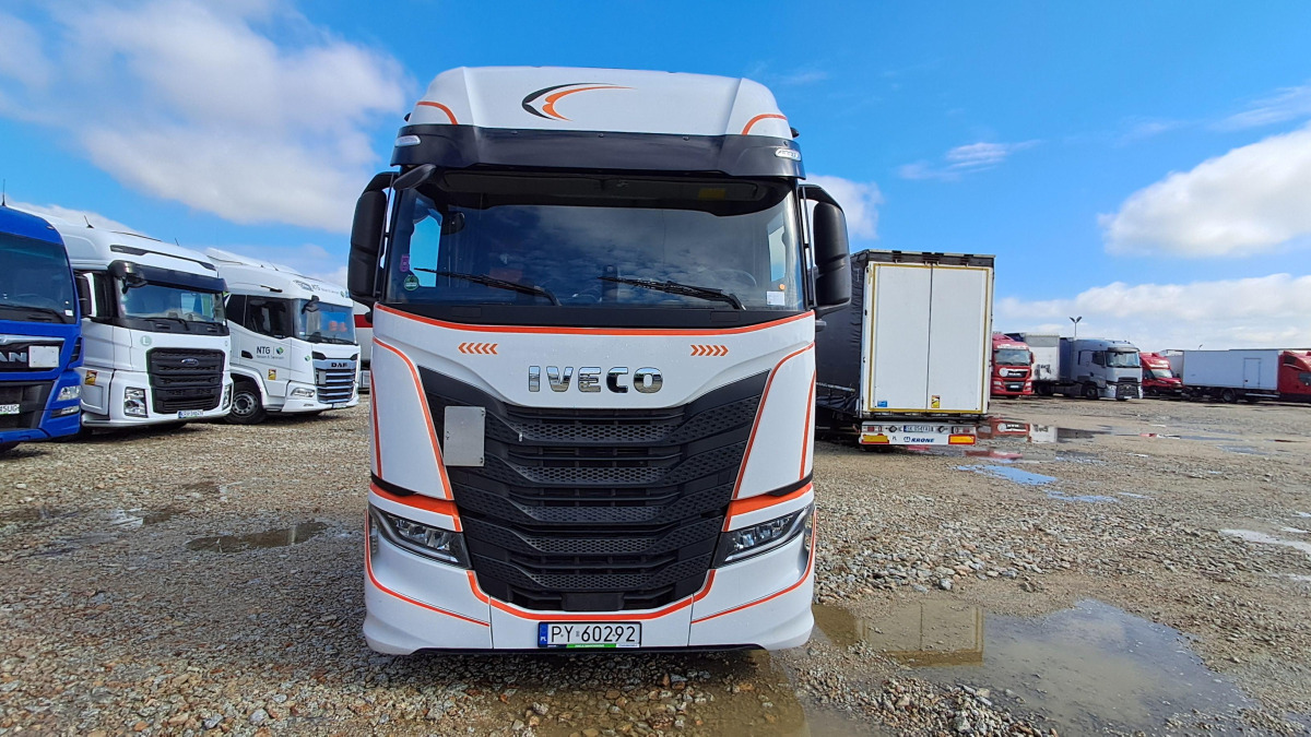 IVECO AS440ST/FP LT LNG CIĄGNIK SIODŁOWY - Cabeza tractora: foto 2 IVECO AS440ST/FP LT LNG CIĄGNIK SIODŁOWY - Cabeza tractora: foto 2