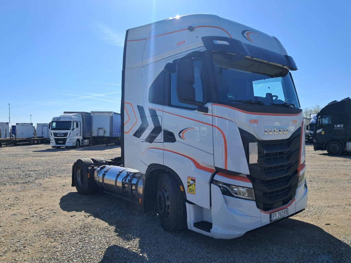 IVECO AS440ST/FP LT LNG CIĄGNIK SIODŁOWY - Cabeza tractora: foto 1 IVECO AS440ST/FP LT LNG CIĄGNIK SIODŁOWY - Cabeza tractora: foto 1