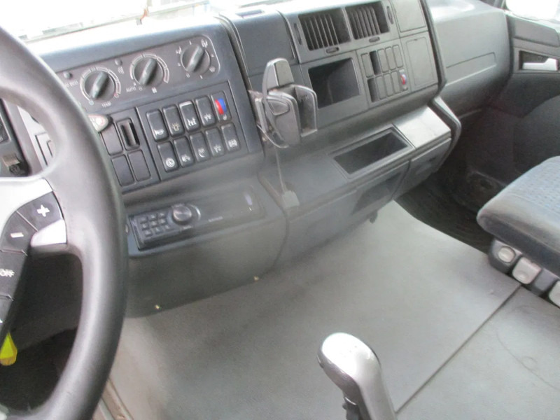 Cabeza tractora MAN TGA 18.480 /S , 4x4 , ZF Manual , Intarder , Airco: foto 9 Cabeza tractora MAN TGA 18.480 /S , 4x4 , ZF Manual , Intarder , Airco: foto 9