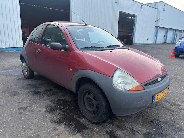 Ford Ka 1.3 , export / handel - Hatchback: foto 4 Ford Ka 1.3 , export / handel - Hatchback: foto 4