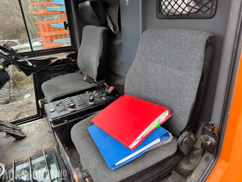 Equipo de construcción 1900 Andre Bucher CC5000 sopebil: foto 10 Equipo de construcción 1900 Andre Bucher CC5000 sopebil: foto 10