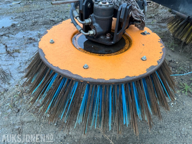 Equipo de construcción 1900 Andre Bucher CC5000 sopebil: foto 7 Equipo de construcción 1900 Andre Bucher CC5000 sopebil: foto 7