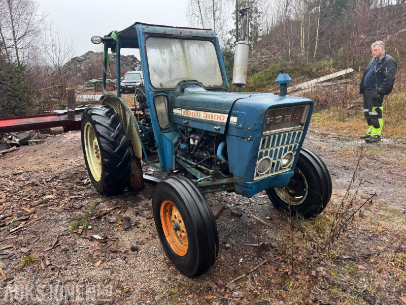 1972 Ford 3000 - Med vedkløyver - Tractor: foto 3 1972 Ford 3000 - Med vedkløyver - Tractor: foto 3
