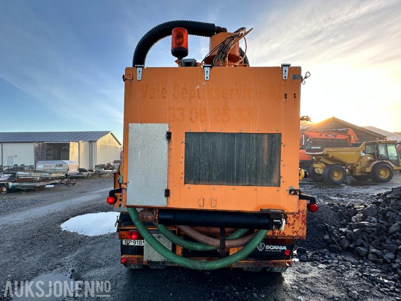 1984 Scania P112H 6X2 LSlamsuger / Sugebil – Motorredskap - Limpieza de alcantarillado: foto 4 1984 Scania P112H 6X2 LSlamsuger / Sugebil – Motorredskap - Limpieza de alcantarillado: foto 4