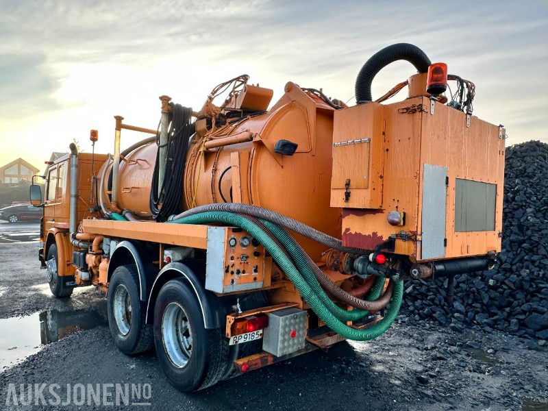 1984 Scania P112H 6X2 LSlamsuger / Sugebil – Motorredskap - Limpieza de alcantarillado: foto 3 1984 Scania P112H 6X2 LSlamsuger / Sugebil – Motorredskap - Limpieza de alcantarillado: foto 3