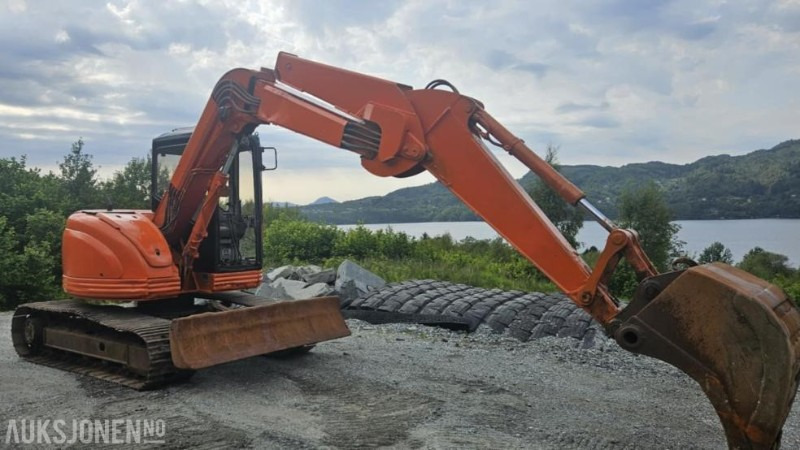 1998 Hitachi Ex 75ur MVA FRI - Excavadora: foto 5 1998 Hitachi Ex 75ur MVA FRI - Excavadora: foto 5