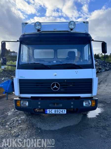 1998 Mercedes-Benz 817/37 - skapbil med bakløft - Eu godkjent - Camión caja cerrada: foto 2 1998 Mercedes-Benz 817/37 - skapbil med bakløft - Eu godkjent - Camión caja cerrada: foto 2