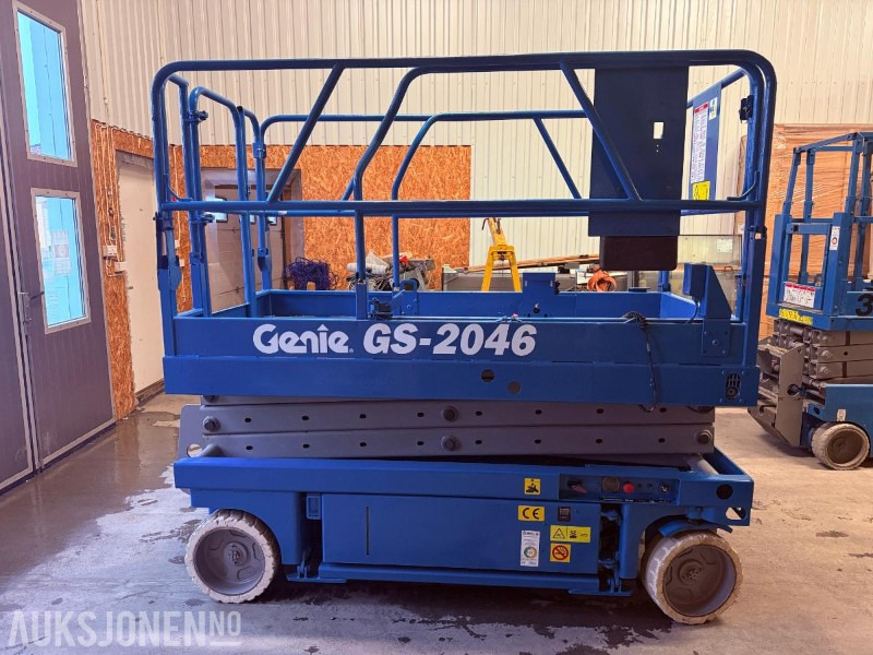 2000 Genie GS-2046 - Sakselift - 1961kg - Uttrekk barplate - Plataforma elevadora: foto 4 2000 Genie GS-2046 - Sakselift - 1961kg - Uttrekk barplate - Plataforma elevadora: foto 4
