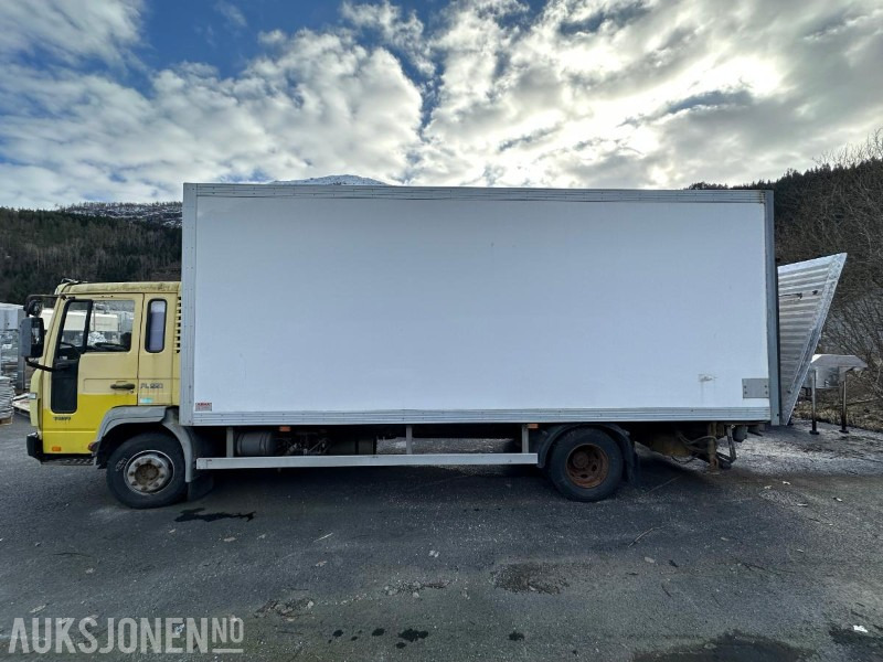 2000 Volvo FL 608 Dyretransport Repobjekt - Camión caja abierta: foto 2 2000 Volvo FL 608 Dyretransport Repobjekt - Camión caja abierta: foto 2