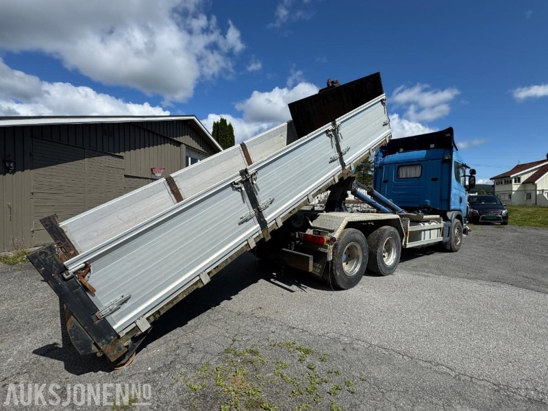 2001 Scania R 164GB 6X2NA 480 / krokbil med flak og uttak for kran - Camión multibasculante: foto 5 2001 Scania R 164GB 6X2NA 480 / krokbil med flak og uttak for kran - Camión multibasculante: foto 5