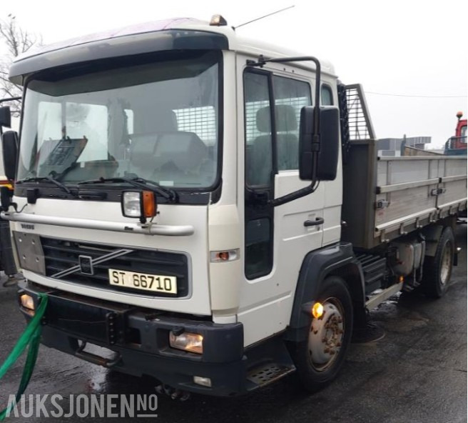 2002 Volvo FL 4x2 Tippbil Retarder, Hydraulikk, Brøyteplate - Camión volquete: foto 1 2002 Volvo FL 4x2 Tippbil Retarder, Hydraulikk, Brøyteplate - Camión volquete: foto 1