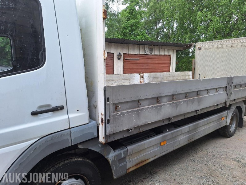 2003 Mercedes-Benz ATEGO 818 planbil 237.000km - Camión caja abierta: foto 4 2003 Mercedes-Benz ATEGO 818 planbil 237.000km - Camión caja abierta: foto 4