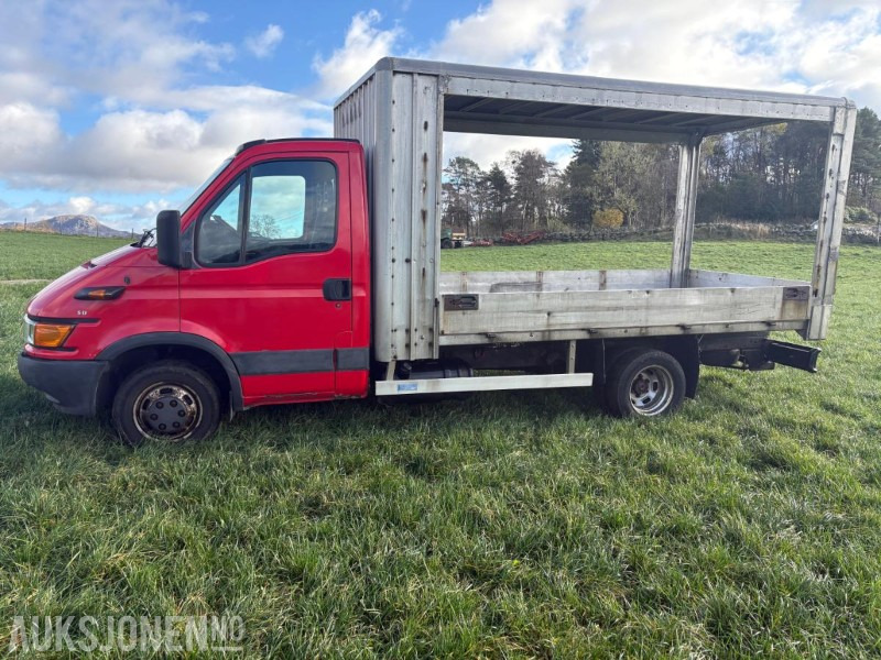 2004 Iveco Daily Med aluminiums plan og kapell ramme - Camión caja abierta: foto 2 2004 Iveco Daily Med aluminiums plan og kapell ramme - Camión caja abierta: foto 2