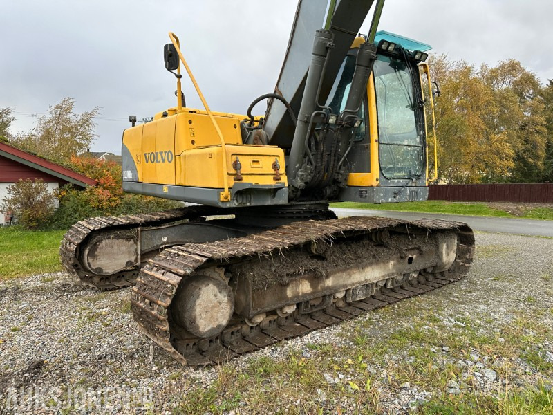2004 Volvo EC210BLC - sertifisert, lang og kort bom og flere skuffer - Excavadora: foto 5 2004 Volvo EC210BLC - sertifisert, lang og kort bom og flere skuffer - Excavadora: foto 5