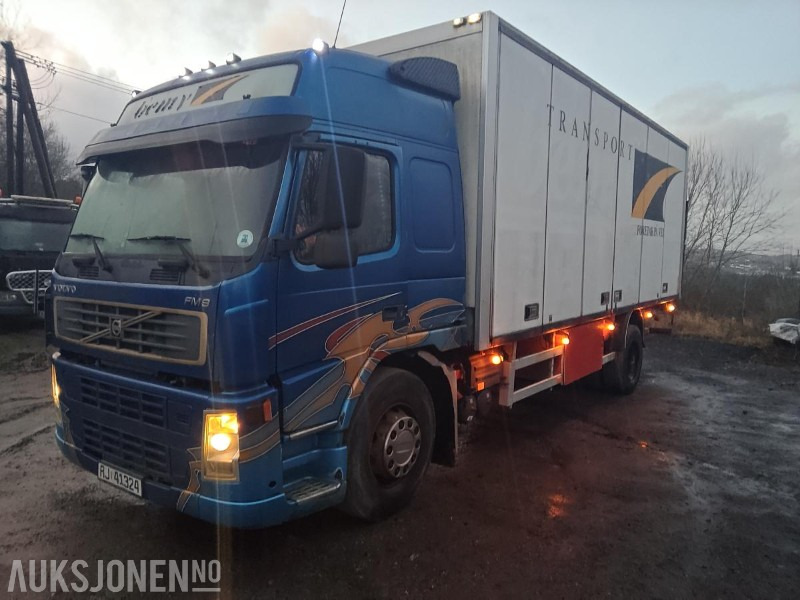 2005 Volvo FM9 - Camión caja cerrada: foto 1 2005 Volvo FM9 - Camión caja cerrada: foto 1
