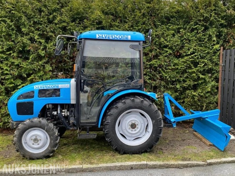 2006 Silverstone 254 4x4 Sperre PTO Bakmontert skjær - Tractor: foto 1 2006 Silverstone 254 4x4 Sperre PTO Bakmontert skjær - Tractor: foto 1