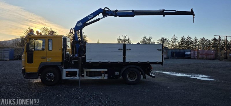 2006 Volvo FL250 Kranbil med tipp - 4X2 - Automat - HMF 683 K2 kran - Aluminiumskarmer - EU godkjent - Gått 206.755 km - Camión grúa: foto 2 2006 Volvo FL250 Kranbil med tipp - 4X2 - Automat - HMF 683 K2 kran - Aluminiumskarmer - EU godkjent - Gått 206.755 km - Camión grúa: foto 2