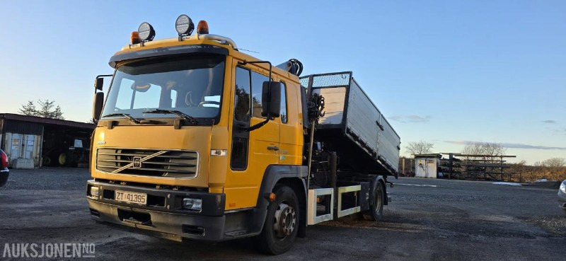 2006 Volvo FL250 Kranbil med tipp - 4X2 - Automat - HMF 683 K2 kran - Aluminiumskarmer - EU godkjent - Gått 206.755 km - Camión grúa: foto 4 2006 Volvo FL250 Kranbil med tipp - 4X2 - Automat - HMF 683 K2 kran - Aluminiumskarmer - EU godkjent - Gått 206.755 km - Camión grúa: foto 4