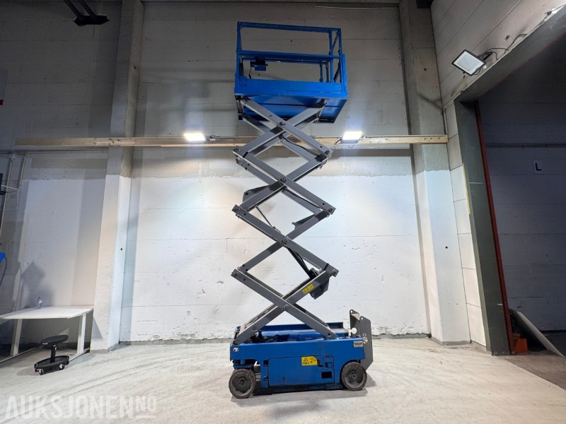 Plataforma elevadora 2010 Genie GS-1932 Batteridrevet sakselift – 7,79 m arbeidshøyde: foto 1
