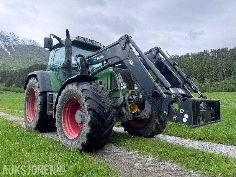 2011 Fendt 718 Vario - Frontlaster - Front hydraulikk - PTO foran - 50 km/t - Tractor: foto 3 2011 Fendt 718 Vario - Frontlaster - Front hydraulikk - PTO foran - 50 km/t - Tractor: foto 3