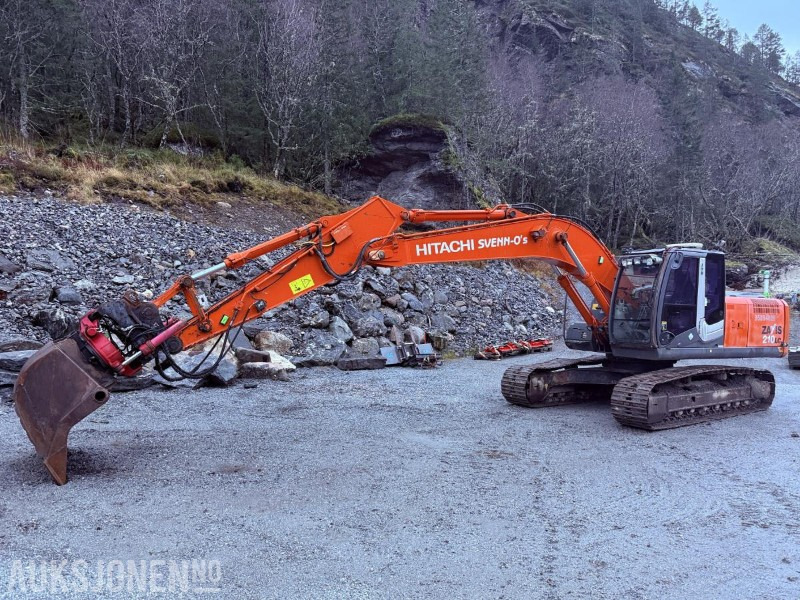 2011 Hitachi ZX210 LC-3 beltegraver KUN 8475 timer - GPS, RT80 Rototilt, Sentralsmøring - Excavadora: foto 1 2011 Hitachi ZX210 LC-3 beltegraver KUN 8475 timer - GPS, RT80 Rototilt, Sentralsmøring - Excavadora: foto 1