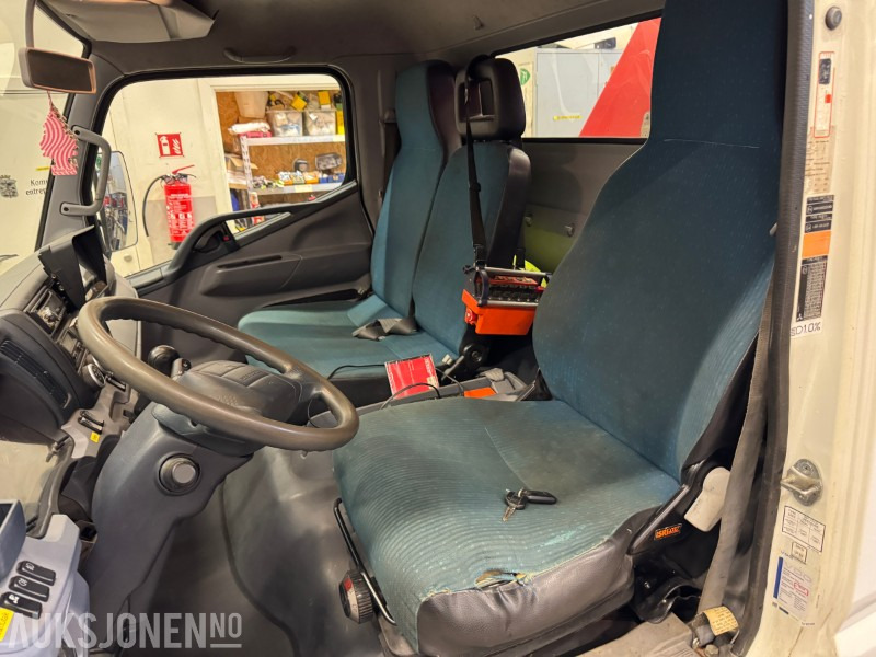 Camión grúa 2012 Fuso Canter kranbil med plan: foto 41 Camión grúa 2012 Fuso Canter kranbil med plan: foto 41