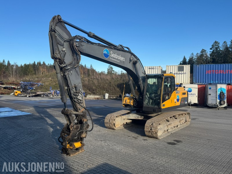 2012 Volvo EC220DL Beltegraver - Gravemaskin - Encon Tiltrotator - Pusseskuffe - Excavadora: foto 1 2012 Volvo EC220DL Beltegraver - Gravemaskin - Encon Tiltrotator - Pusseskuffe - Excavadora: foto 1