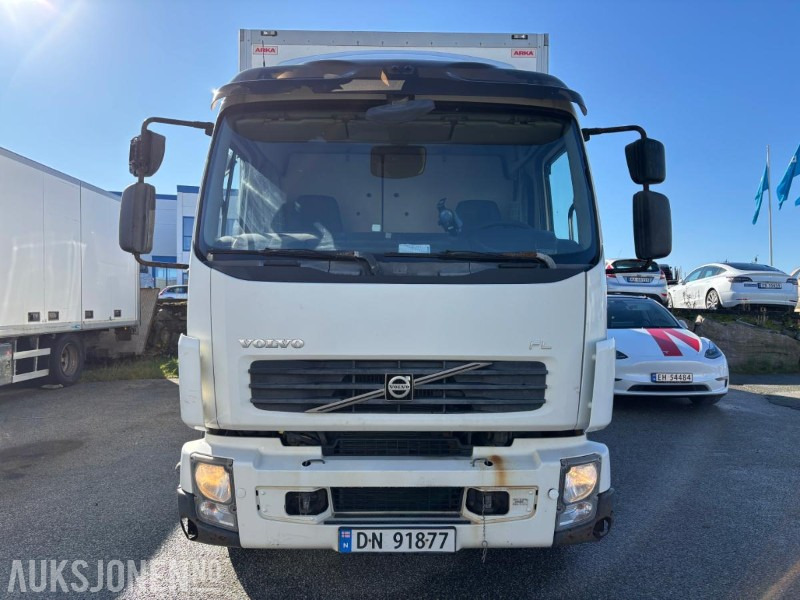 Camión caja cerrada 2012 Volvo FL-290 Skapbil med sideåpning. Bakløft. Zepro baklem.: foto 7