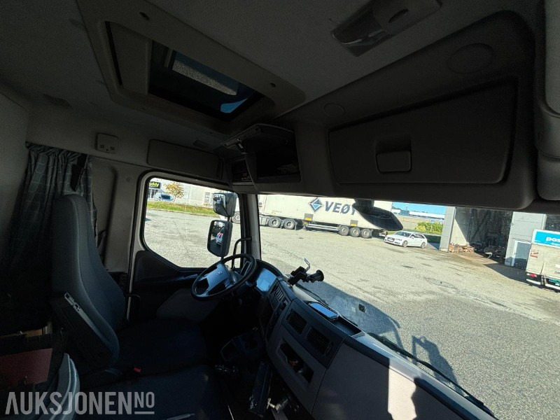 Camión caja cerrada 2012 Volvo FL-290 Skapbil med sideåpning. Bakløft. Zepro baklem.: foto 15