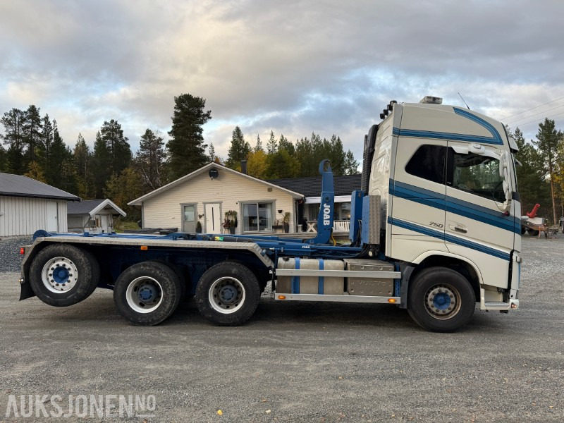 2013 Volvo FH16 750 8X4 - 430 000km - Krokbil - Kran hydraulikk - Brøyteplate - Camión multibasculante: foto 4 2013 Volvo FH16 750 8X4 - 430 000km - Krokbil - Kran hydraulikk - Brøyteplate - Camión multibasculante: foto 4