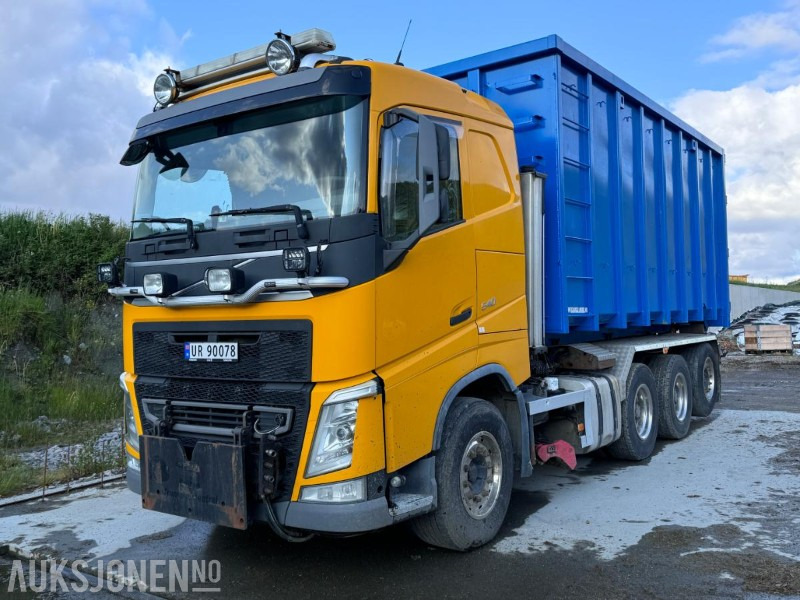 2013 Volvo FH540 Brøyterigget Krokbil - 8x4 Tandem - Palfinger 22 tonns hydraulisk krokløft - Camión multibasculante: foto 1 2013 Volvo FH540 Brøyterigget Krokbil - 8x4 Tandem - Palfinger 22 tonns hydraulisk krokløft - Camión multibasculante: foto 1