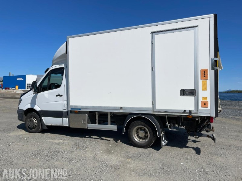 2014 Mercedes-Benz 516 Bluetec Sprinter Automat, kun 157716 km, SKAB påbygg, og 750 kg Zepro bakløft - Camión caja cerrada: foto 3 2014 Mercedes-Benz 516 Bluetec Sprinter Automat, kun 157716 km, SKAB påbygg, og 750 kg Zepro bakløft - Camión caja cerrada: foto 3