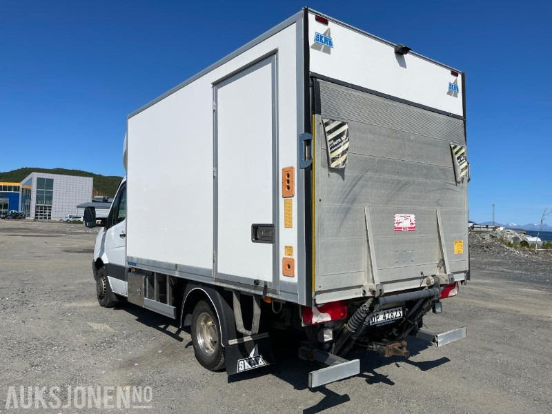 2014 Mercedes-Benz 516 Bluetec Sprinter Automat, kun 157716 km, SKAB påbygg, og 750 kg Zepro bakløft - Camión caja cerrada: foto 4 2014 Mercedes-Benz 516 Bluetec Sprinter Automat, kun 157716 km, SKAB påbygg, og 750 kg Zepro bakløft - Camión caja cerrada: foto 4