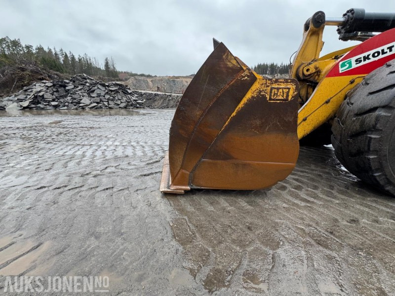 Cargadora de ruedas 2015 CAT 966M FOREST MACHINE HJULLASTER, VEKT, SENTRALSMØRING, FULL SERVICEHISTORIKK, SKUFFE: foto 14 Cargadora de ruedas 2015 CAT 966M FOREST MACHINE HJULLASTER, VEKT, SENTRALSMØRING, FULL SERVICEHISTORIKK, SKUFFE: foto 14