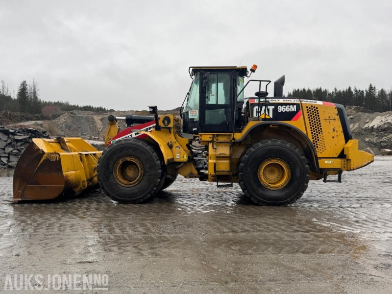 Cargadora de ruedas 2015 CAT 966M FOREST MACHINE HJULLASTER, VEKT, SENTRALSMØRING, FULL SERVICEHISTORIKK, SKUFFE: foto 8 Cargadora de ruedas 2015 CAT 966M FOREST MACHINE HJULLASTER, VEKT, SENTRALSMØRING, FULL SERVICEHISTORIKK, SKUFFE: foto 8