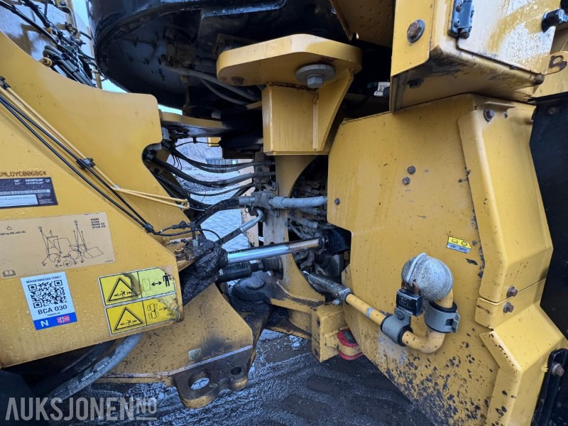 Cargadora de ruedas 2015 CAT 966M FOREST MACHINE HJULLASTER, VEKT, SENTRALSMØRING, FULL SERVICEHISTORIKK, SKUFFE: foto 43 Cargadora de ruedas 2015 CAT 966M FOREST MACHINE HJULLASTER, VEKT, SENTRALSMØRING, FULL SERVICEHISTORIKK, SKUFFE: foto 43