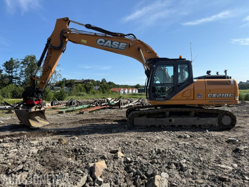 2015 Case CX210C BELTEGRAVER ROTOTILT ENGCON MASKINSTYRING SERVICEHISTORIKK LITE TIMER EN EIER. - Excavadora: foto 1 2015 Case CX210C BELTEGRAVER ROTOTILT ENGCON MASKINSTYRING SERVICEHISTORIKK LITE TIMER EN EIER. - Excavadora: foto 1