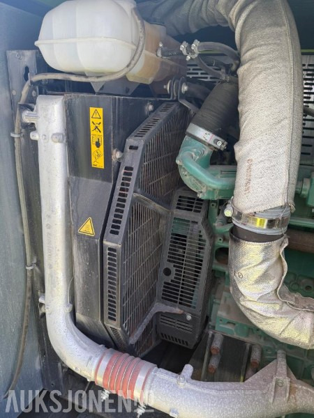 2017 Pramac GSW 280V - Svært lite brukt aggregat på hele 275 KVA, Kun 448 timer - Equipo de construcción: foto 3 2017 Pramac GSW 280V - Svært lite brukt aggregat på hele 275 KVA, Kun 448 timer - Equipo de construcción: foto 3