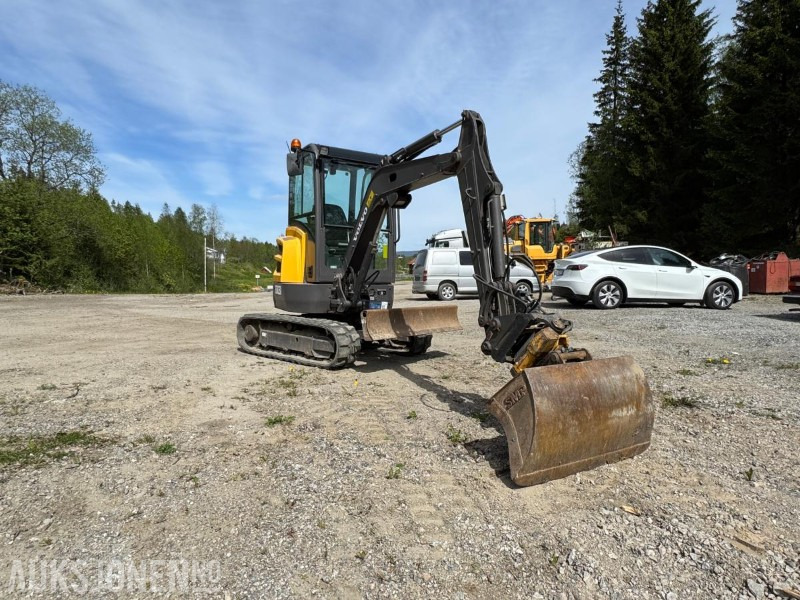 2017 Volvo ECR25D m/Engcon tiltrotator, SE-klype, 3 skuffer, vibroplate, 891 timer, Minigraver - Miniexcavadora: foto 3 2017 Volvo ECR25D m/Engcon tiltrotator, SE-klype, 3 skuffer, vibroplate, 891 timer, Minigraver - Miniexcavadora: foto 3